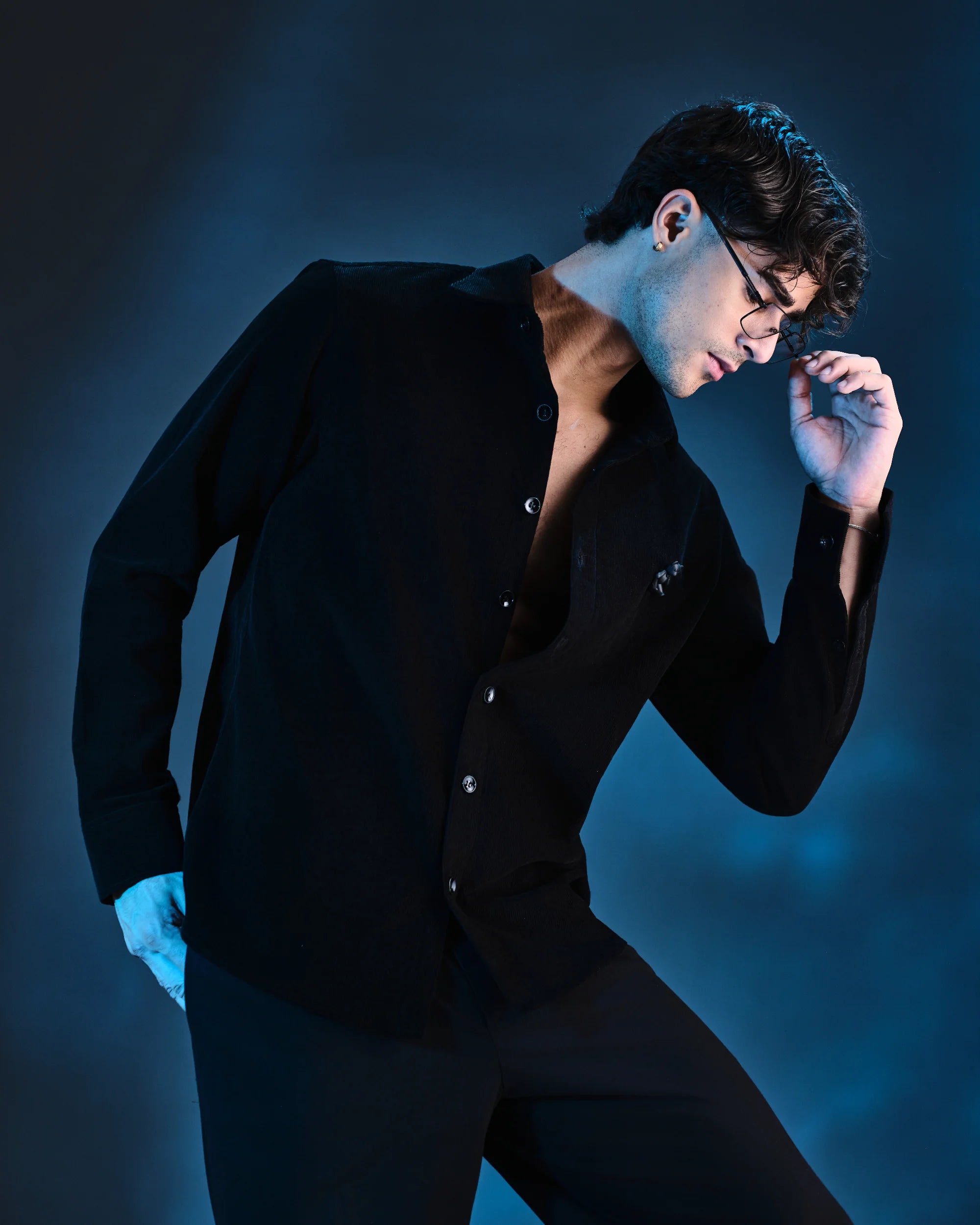 The Art of Layering: How Modern Menswear Masters Transitional Style